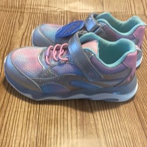 Girls size 13 Stride Rite Light Up Sneakers  *Never Worn*
